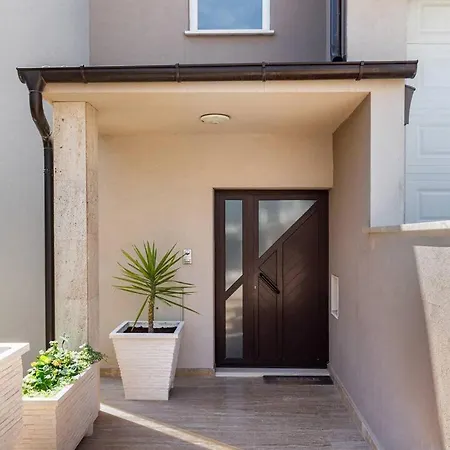 Sunny Garden Adria Apartment *