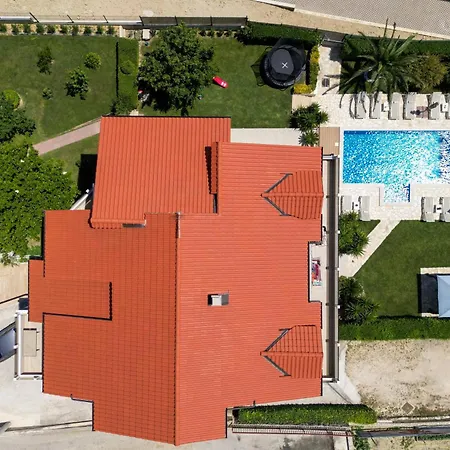 Sunny Garden Adria Апартаменти Спліт