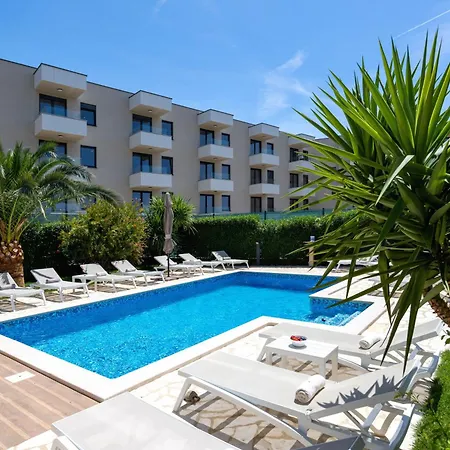 Апартаменти Sunny Garden Adria Спліт