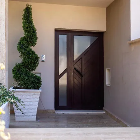 Sunny Garden Adria Апартаменти Спліт