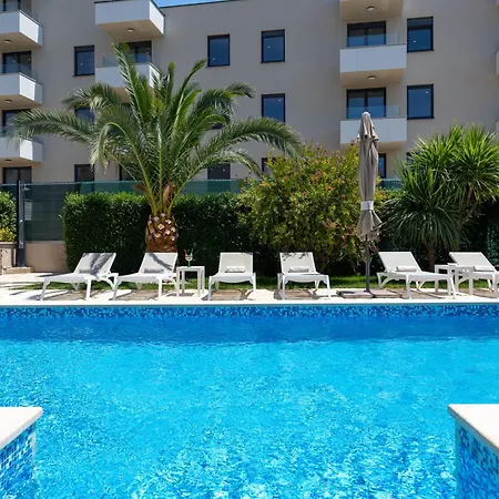 Sunny Garden Adria Апартаменти Спліт
