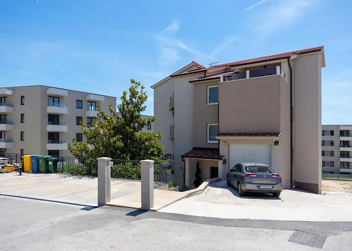 Sunny Garden Adria Спліт