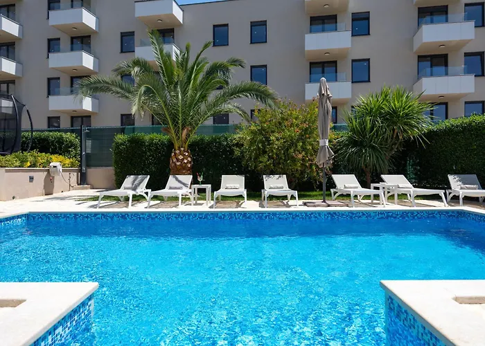 Sunny Garden Adria Апартаменти Спліт